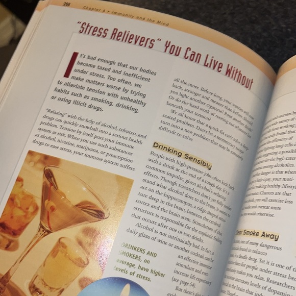 STRENGTHEN YOUR IMMUNE SYSTEM HARDCOVER BOOK READERS DIGEST - Picture 15 of 17